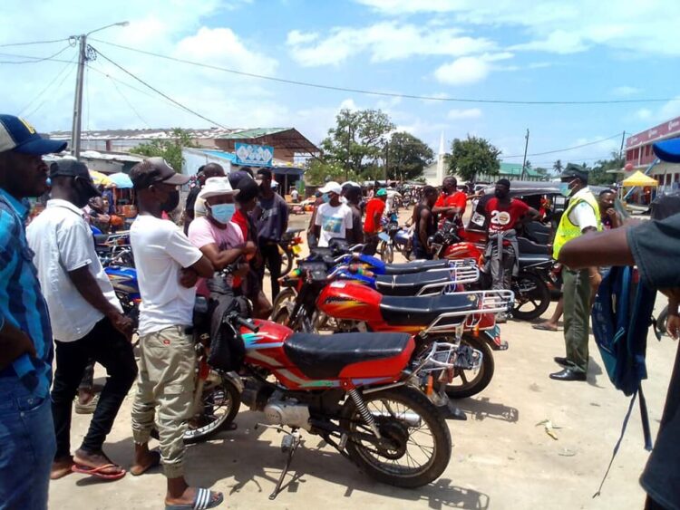 Cerca de cem motorizadas apreendidas em operação de fiscalização