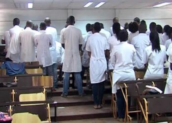 Estudantes de Medicina na UniZambeze não têm subsídios de estágio