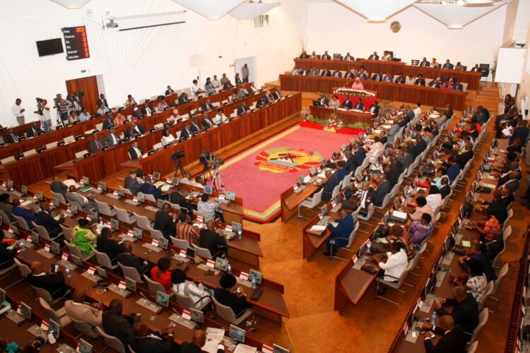 Assembleia da República aprova novo Estatuto dos Magistrados Judiciais mas sem atender às exigências dos juízes