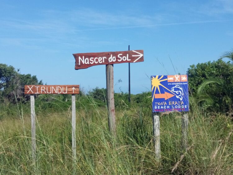 População invade estâncias turísticas e encerra escola durante uma semana