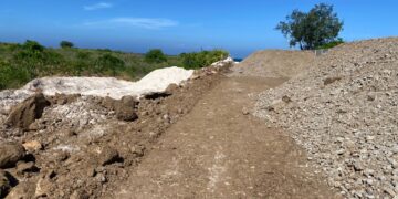 Máquinas destroem dunas sob silêncio das autoridades