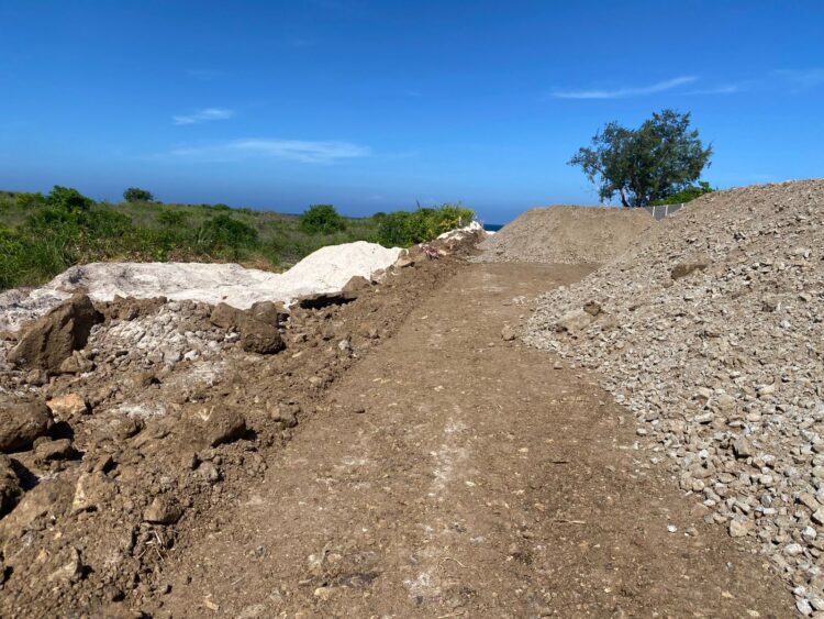 Máquinas destroem dunas sob silêncio das autoridades