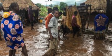 Três pessoas morrem esmagadas ao tentarem receber comida no armazém do INGD