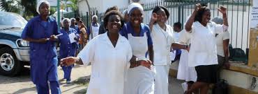 Enfermeiros anunciam prorrogação da greve por mais trinta dias