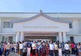 Escola Básica do Esturro cobra sessenta meticais aos encarregados de educação e gera insatisfação