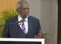 Óscar Monteiro diz que Chissano alterou “profundamente” a proposta que dava poderes executivos ao PM