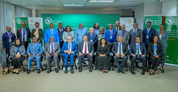 SECRETÁRIO-GERAL DO PARLAMENTO MOÇAMBICANO PARTICIPA NA VII REUNIÃO DA ASGAP NA ÁFRICA DO SUL