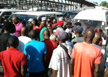 Transportadores anunciam esta segunda-feira se avançam ou não com a greve de chapas  